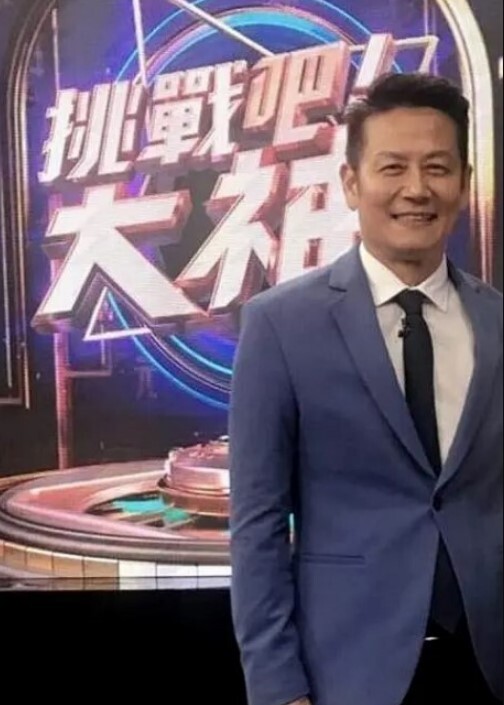 【漂亮大奶小姐姐】鸡吧洗了没有有股味 皮肤白皙身材丰满 在家被小哥哥无套狂怼 爽叫不停 内射 - 女老师系列